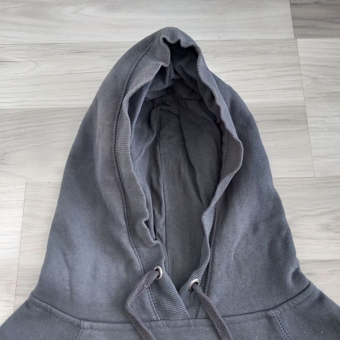 Sweat à capuche gris foncé imprimé NewLook taille 38 - photo numéro 2