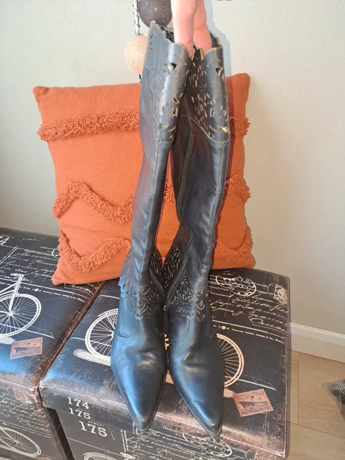 Bottes italiennes 40 magnifiques marron foncé en cuir haute qualité dentelle ttbe - photo numéro 4
