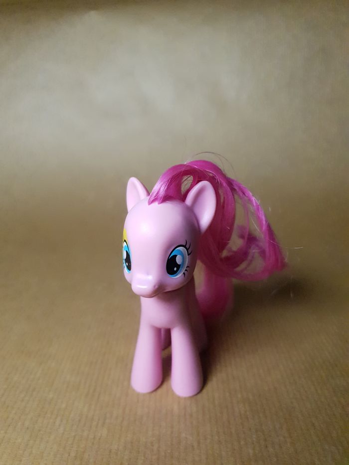 MON PETIT PONEY HASBRO G4 My Little Pony Pinkie Pie Cutie Mark Magic