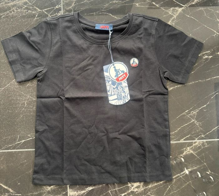 T shirt JOTT 6/8 ans neuf