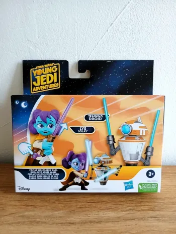 Figurines Star Wars The young Jedi Pop-up Lightsaber Duel Lys Solay et Training Droid