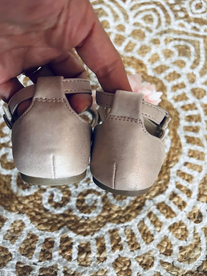 Jolie sandale fille 23 neuve - photo numéro 3