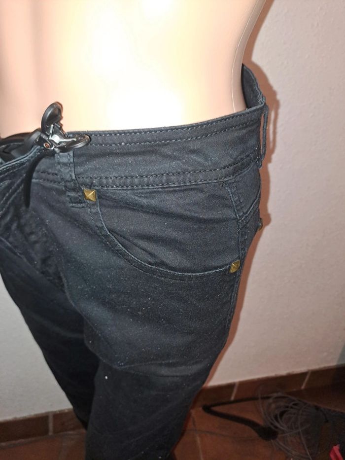 Jean femme taille 42 - photo numéro 6