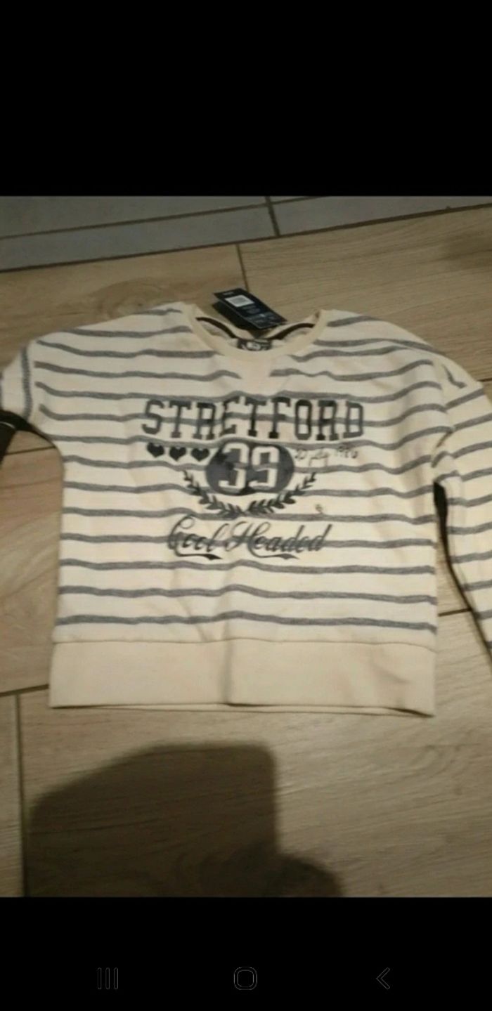 Sweat marinière fille neuf étiquette 6 ans - photo numéro 2