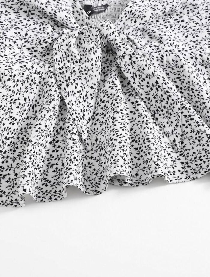 Top pelpum blanc à fines bretelles avec nœud – Taille M – Style féminin & léger – Très Bon État – Shein - photo numéro 5