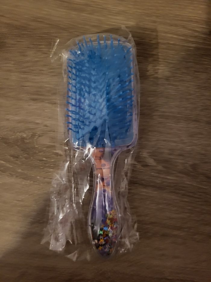 Brosse à cheveux stitch neuf - photo numéro 2