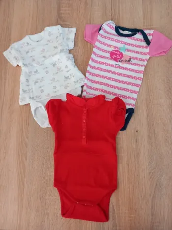 Lot de 3 bodies 6 mois