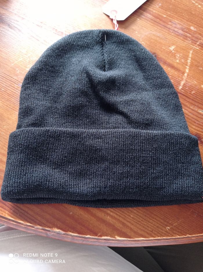 Bonnet.