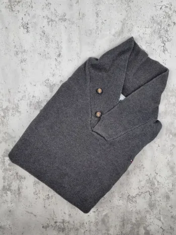 ● Pull Tommy Hilfiger gris foncé – Taille XXL Homme (mesures en photos)