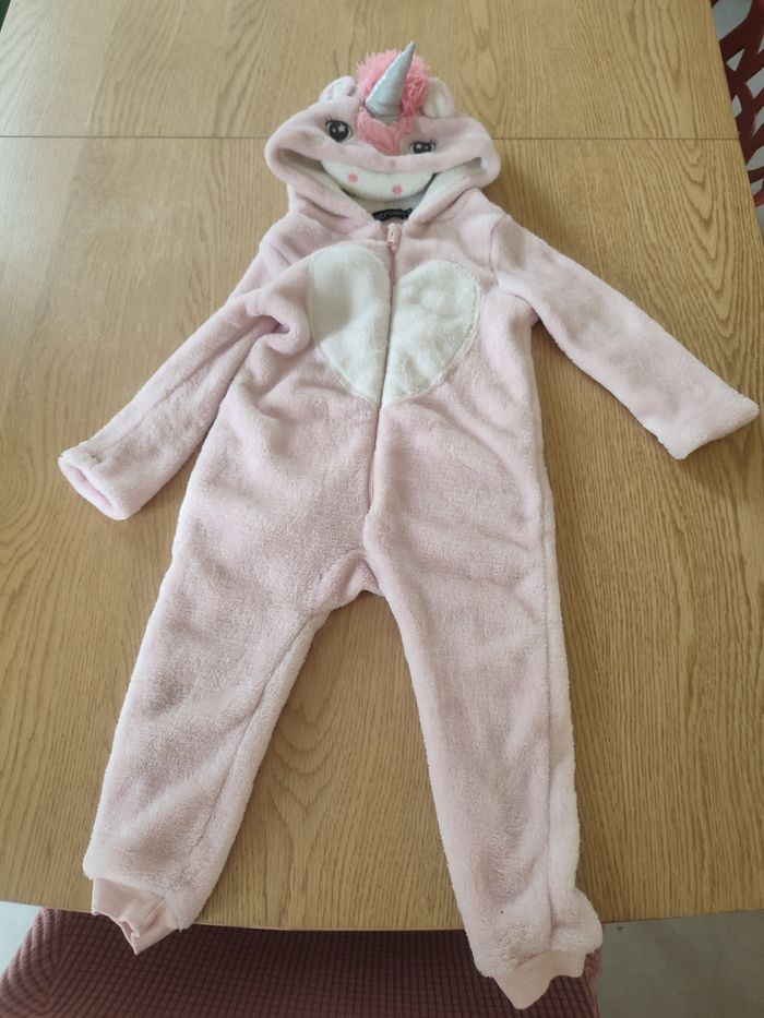 Sur pyjama/ déguisement licorne 🦄 92 cm/ 2 ans - photo numéro 2