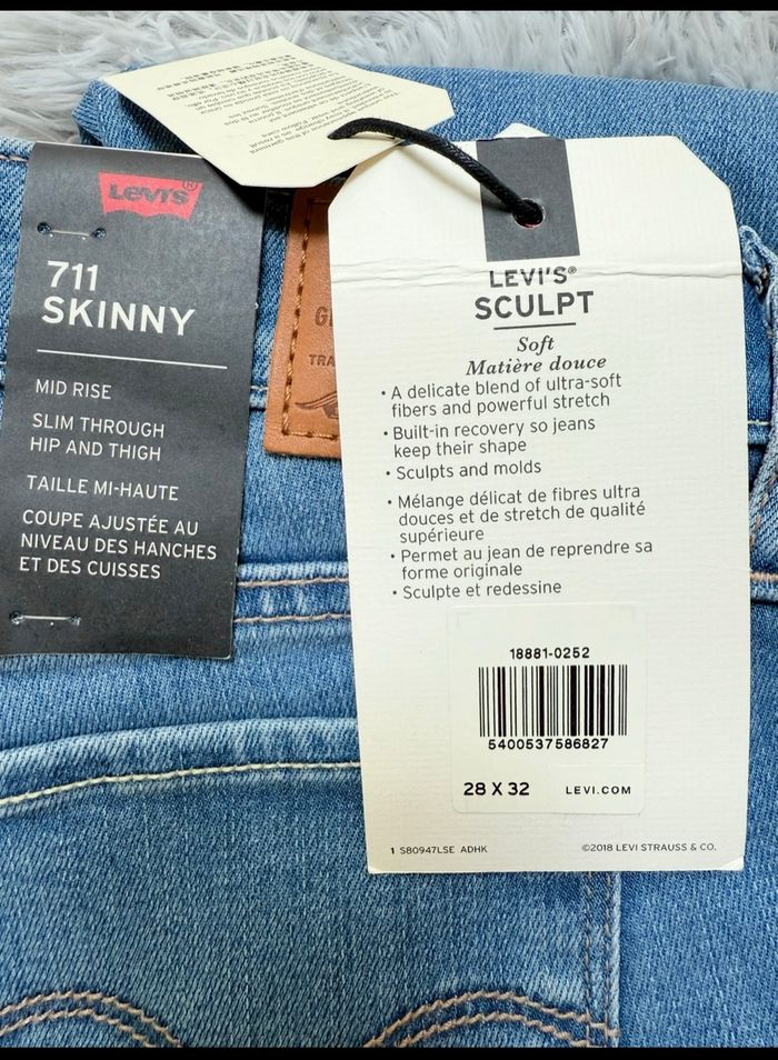 Jean Levi’s 711 Skinny – Taille 28/32 – bleu clair – Neuf avec étiquette - photo numéro 4