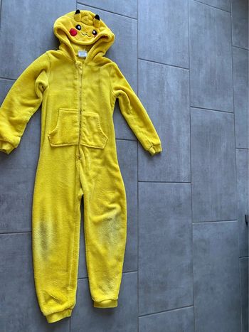 Combinaison pyjama 8 ans pikachu