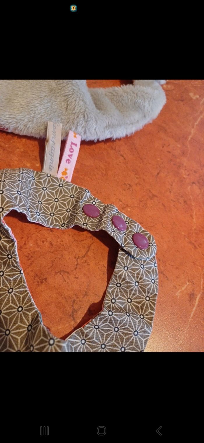 Lot de 2 bavoirs - photo numéro 3