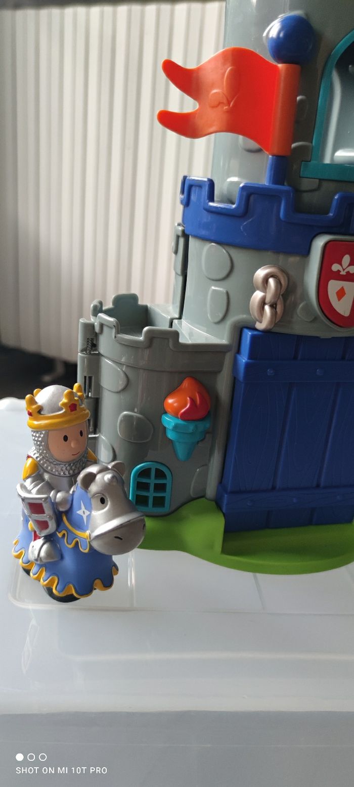 Château fort Fisher Price roi et reine - photo numéro 3