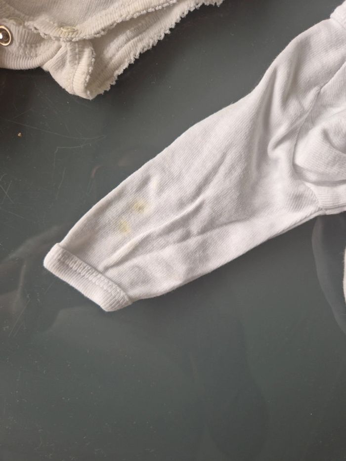 Lot de 6 bodies 1 mois - photo numéro 7