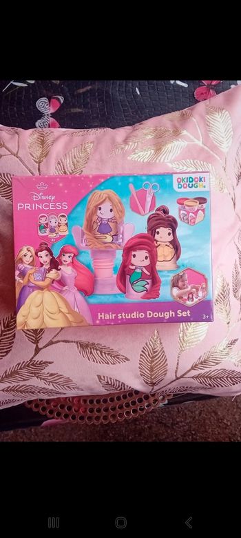 Coffret pâte à modeler neuf princess