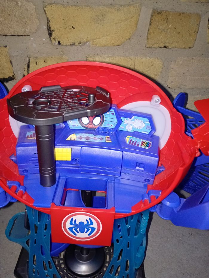 Garage Spiderman - photo numéro 3