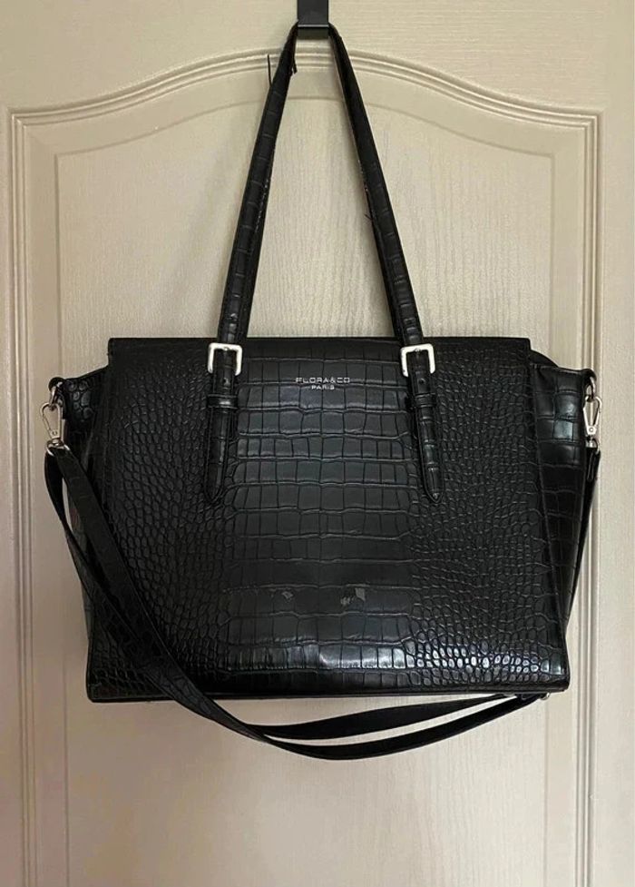 Sac à main croco noir