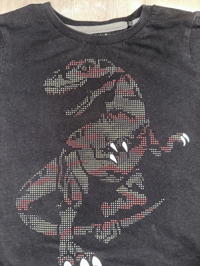 T-shirt dinosaures - photo numéro 2