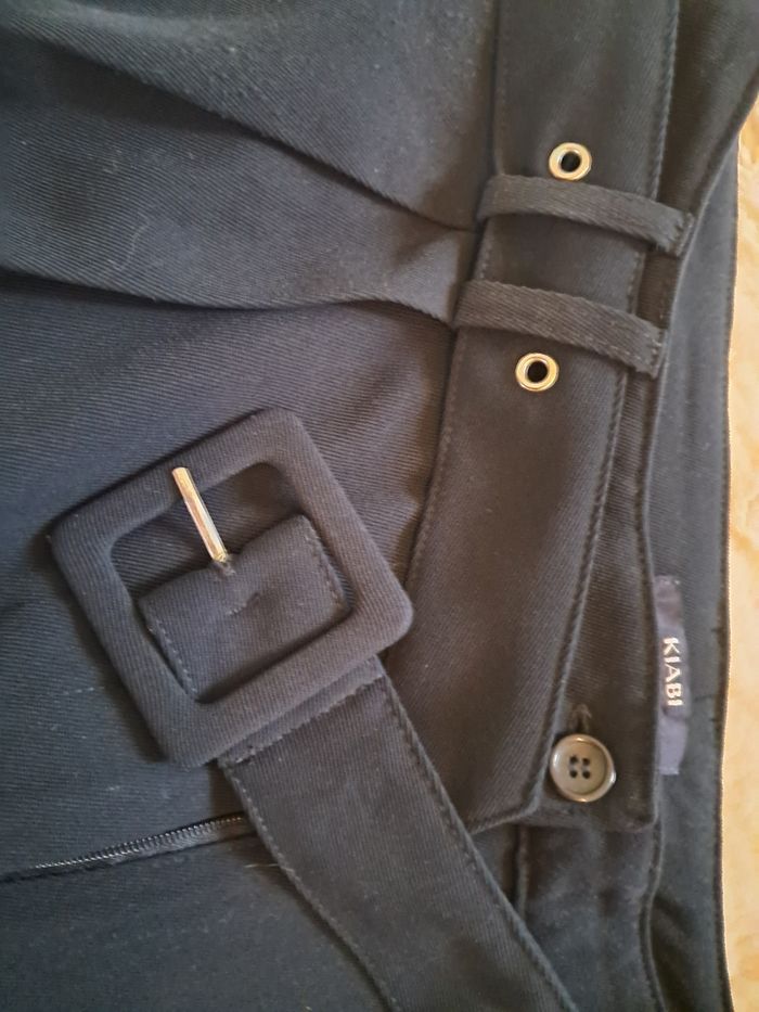 Joli short bleu marine - photo numéro 2