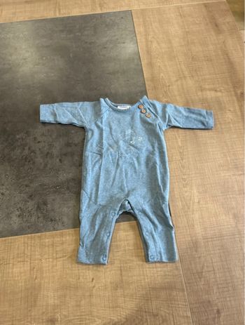 Combinaison pantalon manches longues bébé taille 1 mois Noukie’s