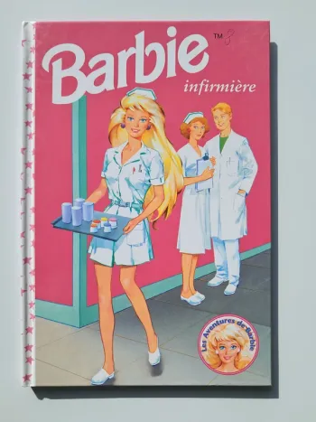 Livre Barbie Infirmière