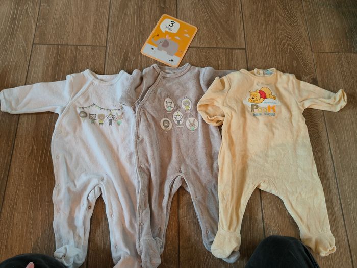5 Pyjamas 3 mois - photo numéro 2