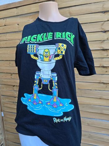 Tee-shirt 🍒Rick and Morty🍒taille M neuf sans étiquette