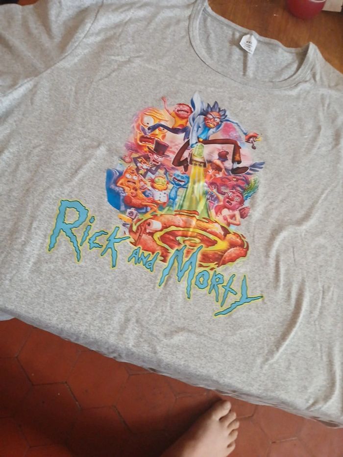 T-shirt rick et morty - photo numéro 2