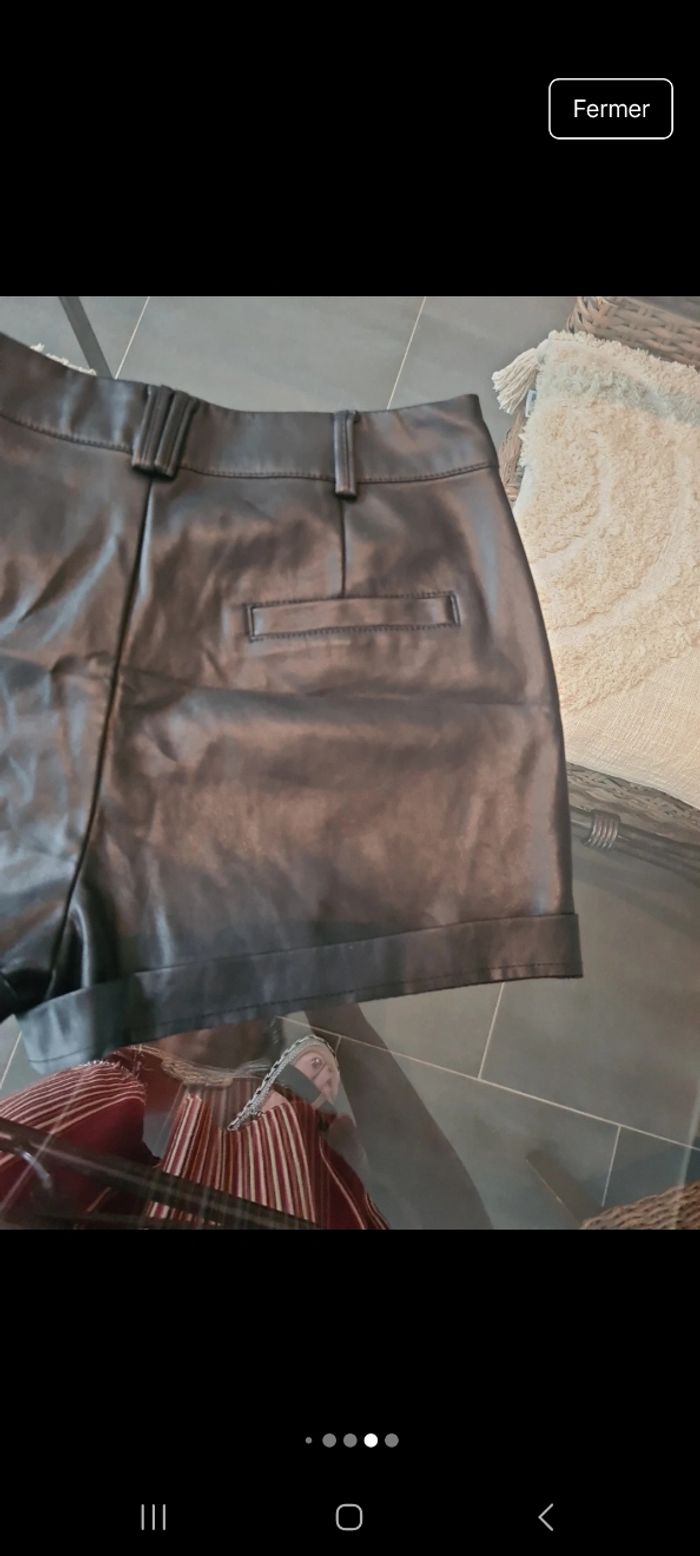 Short en cuir souple noir - photo numéro 7