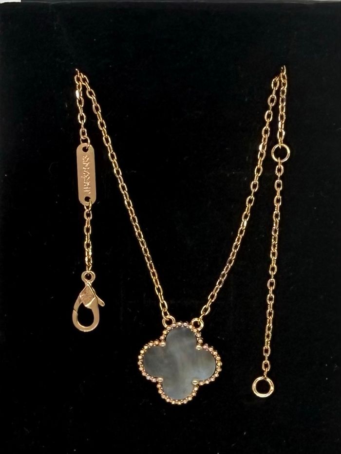 Collier trèfle nacre grise plaqué or rose - photo numéro 5