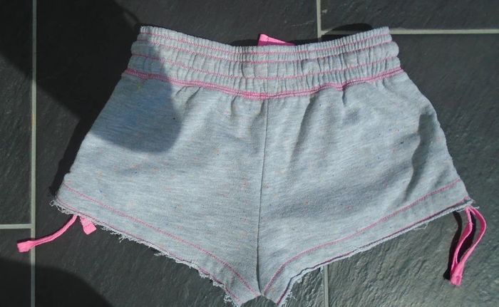Joli short fille 8-10 ans - photo numéro 3