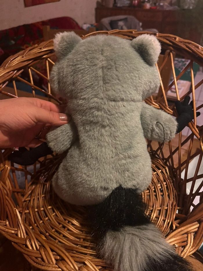 Meeko pocahontas Disney 1995 - photo numéro 3