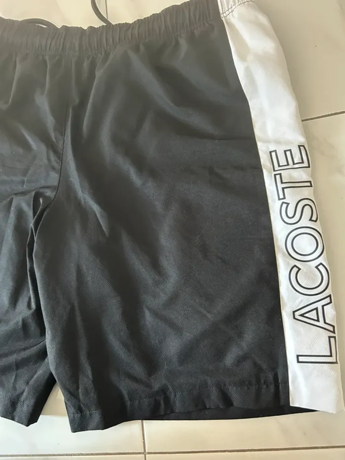 Short Lacoste blanc et noir - photo numéro 2