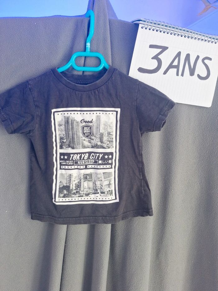 Lot 2 tee-shirts BKL Wear 3 ans - photo numéro 4