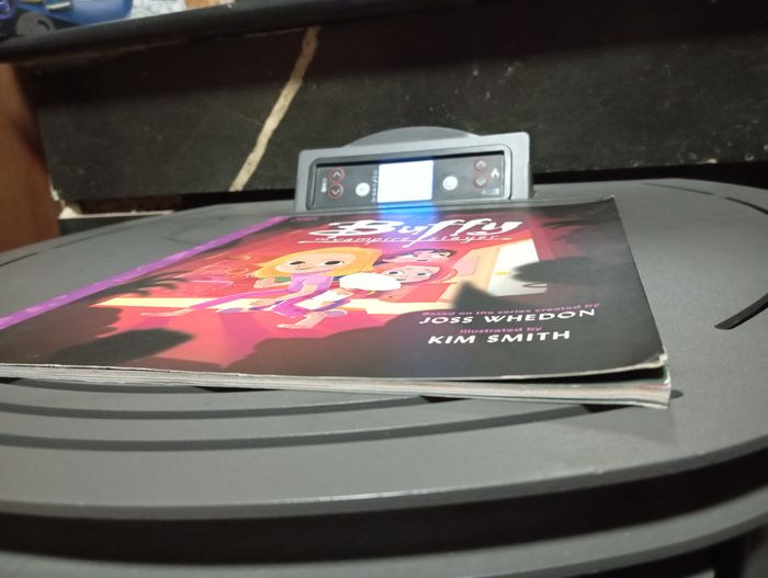 Livre Buffy pour enfants neuf - photo numéro 2