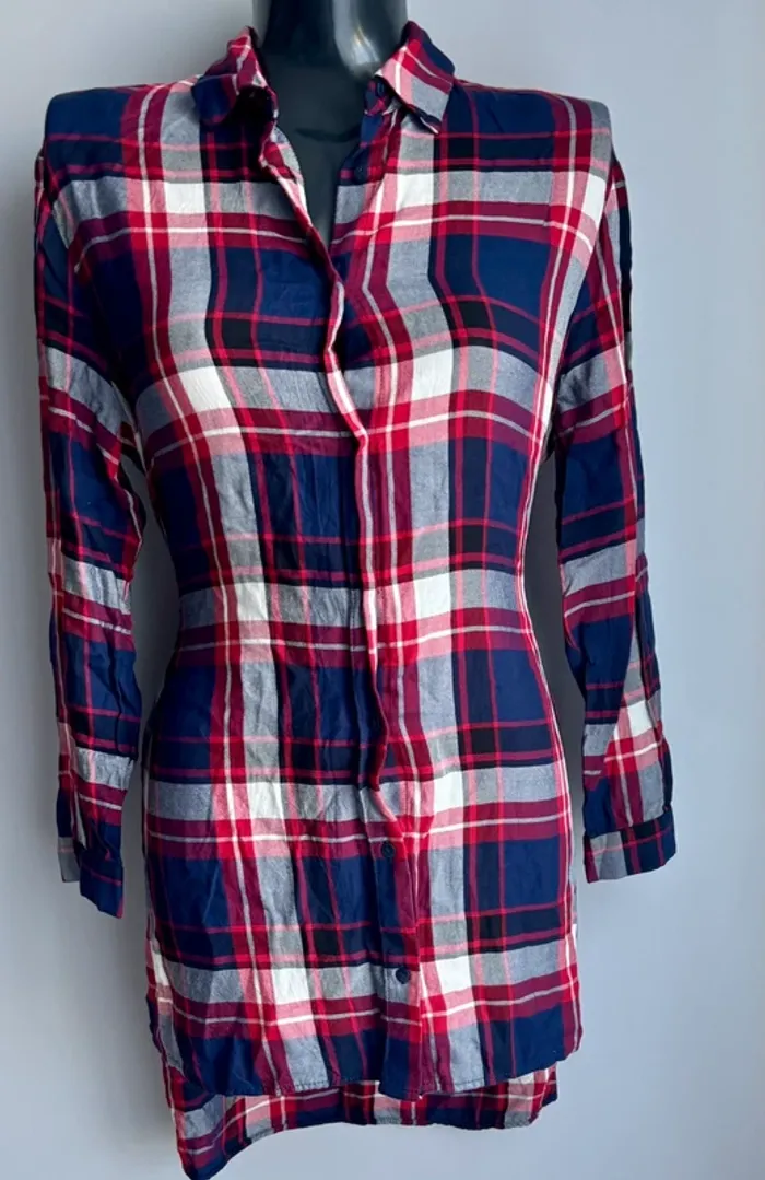 Chemise Zara Trafaluc T.M – bien lire la taille et regarder les photos avant achat - photo numéro 2