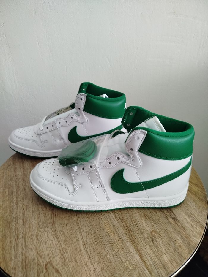 Baskets Jordan T 40 - photo numéro 3