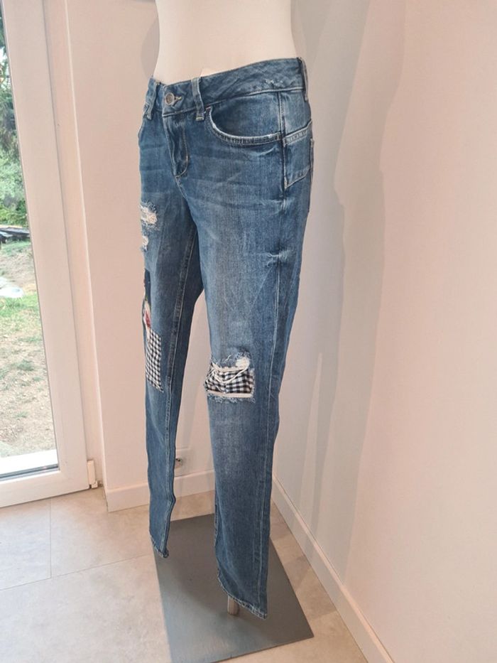 Jeans troué taille 27 soit 36-38 - photo numéro 3