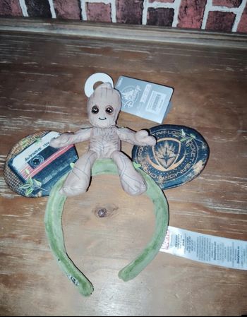 Serre tête Groot les gardiens de la galaxie Disneyland Paris 