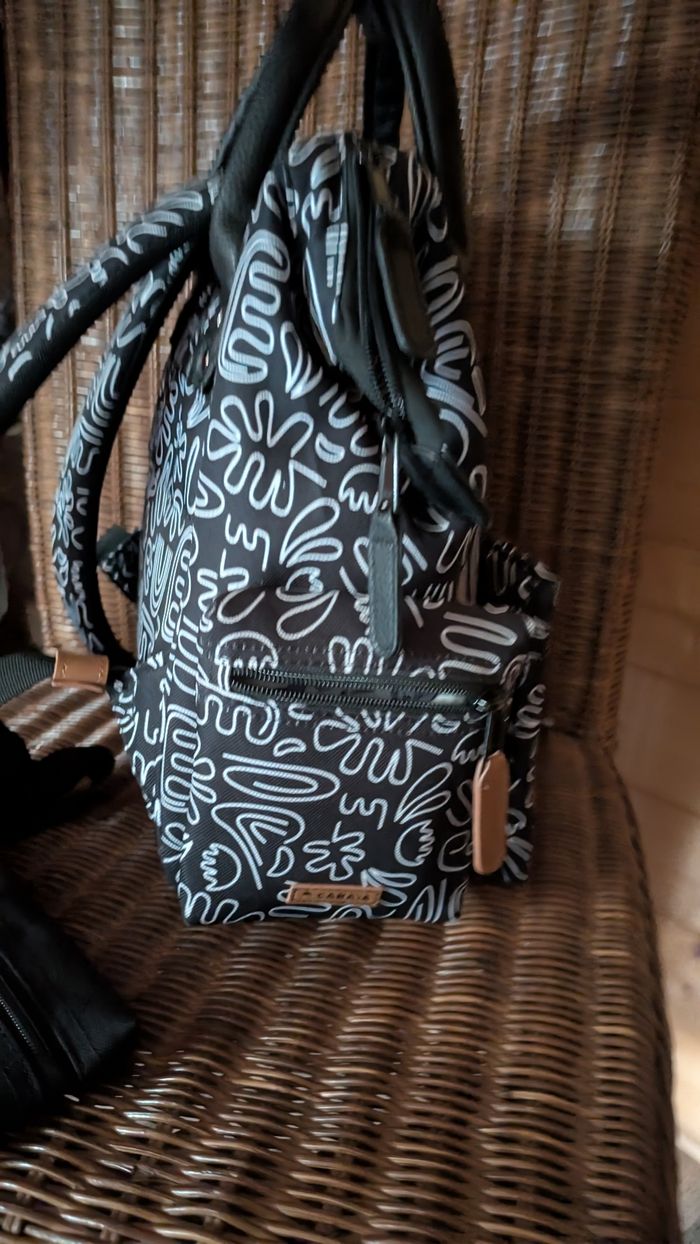 Sac a dos cabaia avec plusieurs pochettes - photo numéro 5