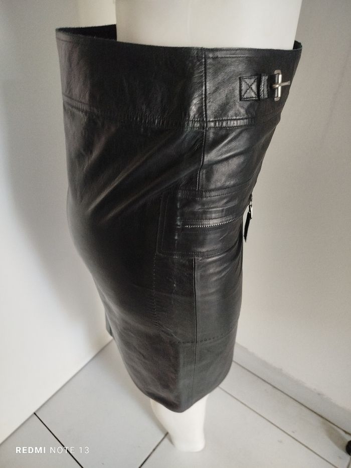 #kytie38femme. Jupe en cuir taille 38 - photo numéro 4