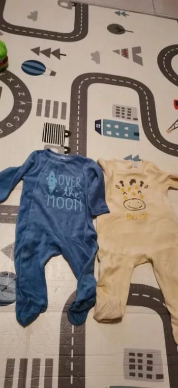 Lot de 2 pijamas 12 mois velours