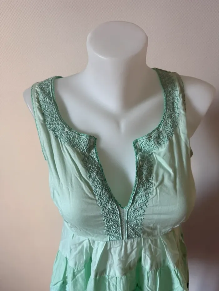 Robe d’été verte en très bon état taille 36 warehouse - photo numéro 3