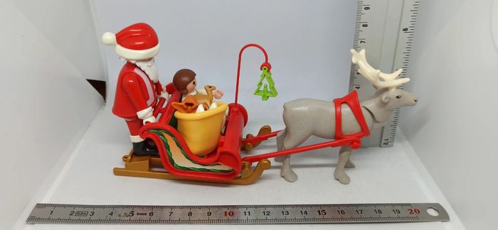 Traîneau de père Noël avec cadeaux et ange playmobil - photo numéro 6