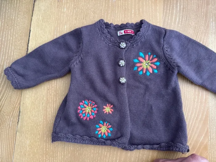Lot vêtements bb fille 6 mois - photo numéro 4
