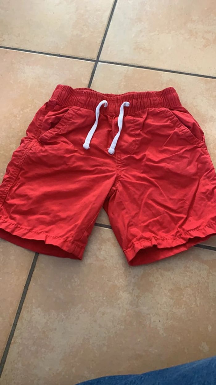 Short rouge Kiabi 3 ans