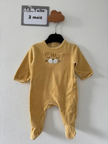 Pyjama / dors bien / grenouillère - taille 3 mois 🌼