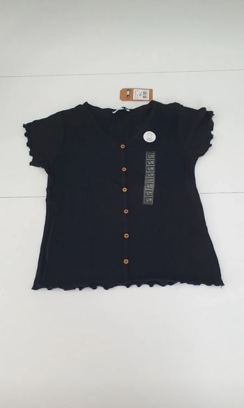 T shirt neuf en 16 ans