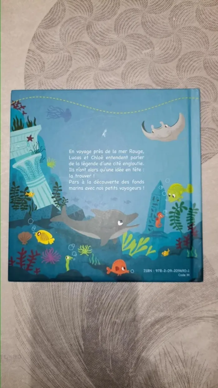 livre Le secret sous la mer Collection Les petits voyageurs à l'aventure - photo numéro 2